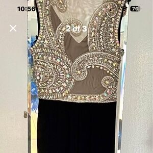 Black & Champaign/Gold colored BETSY ADAM  Evening gown -  SIZE 12.